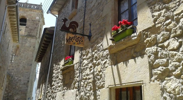 AlpensHolidays Ca la Celia, Book Hotel Alpens Catalonia