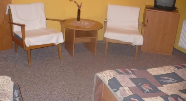 Hotel Kralicek, Rezerwuj Hotel Turnov Czech Paradise
