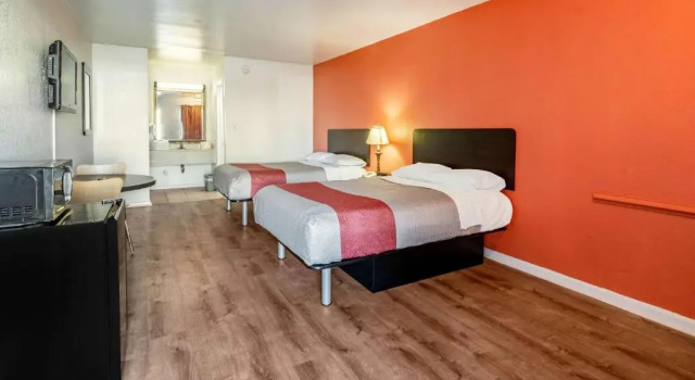 Четырёхместный номер Deluxe Motel 6-Portsmouth, VA