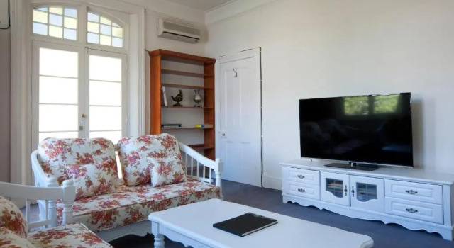 Четырёхместный номер Standard Lowena Cafe and Accommodation