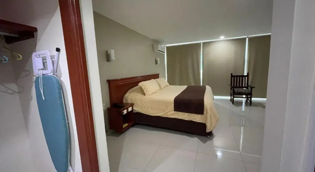 Hotel Latino, Rezervovat Hotel Hotely v Michoacan s parkováním, Parkování