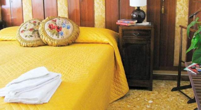 Romulus Rex Bed And Breakfast