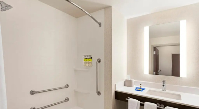 Run of House Holiday Inn Express Hotel & Suites Durant by IHG