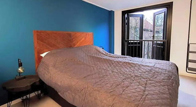 B&B Pakhuis de Branderij stadsappartementen, Rezerwuj Bed and Breakfast Meppel Drenthe, w pobliżu Meppel Station