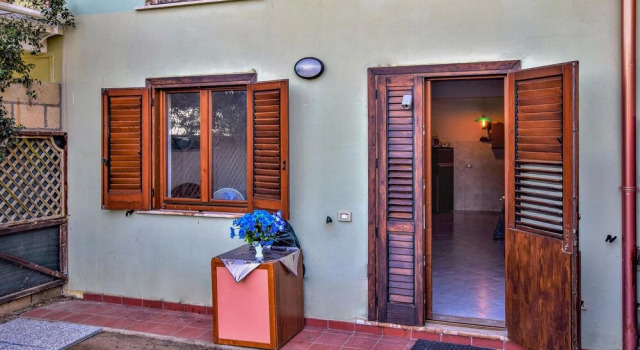 Beautiful Apartment in Stalettì With 1 Bedrooms, Varaa Huoneisto Staletti Calabria