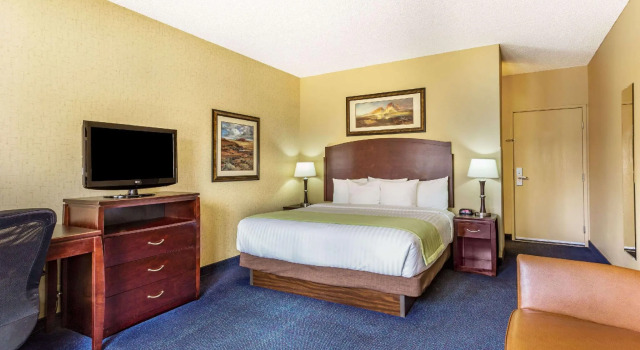 Двухместный номер Standard Days Inn & Suites by Wyndham Mesa Near Phoenix
