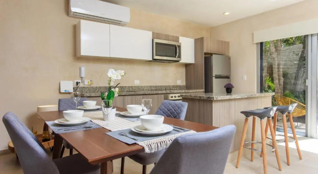 Апартаменты c 1 комнатой Charming Nature-Inspired Condos with Sultry Surroundings by Stella Rentals