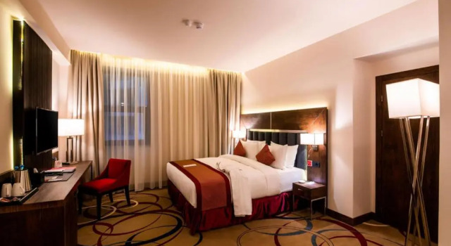 Двухместный номер для гостей с ограниченными возможностями Ramada Hotel & Suites by Wyndham Yerevan