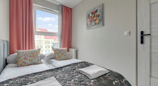 Mostek 2101 PinkGray by Grand Apartments