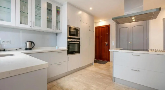 Апартаменты Excellent location 2 bed Apt in Puerto Golf RDR244