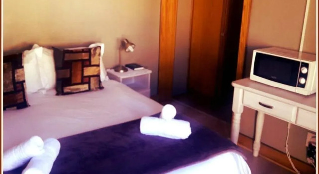 Двухместный номер Standard с видом на бассейн Jock-Inn Guest House