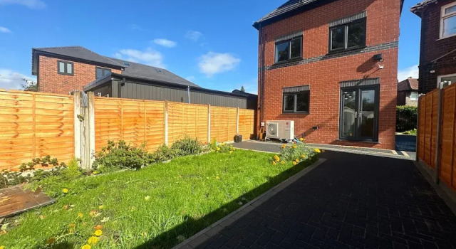 4br-7guests-freeparking-garden-nearmanchester, Prenota Casa vacanze Brinnington Regno Unito