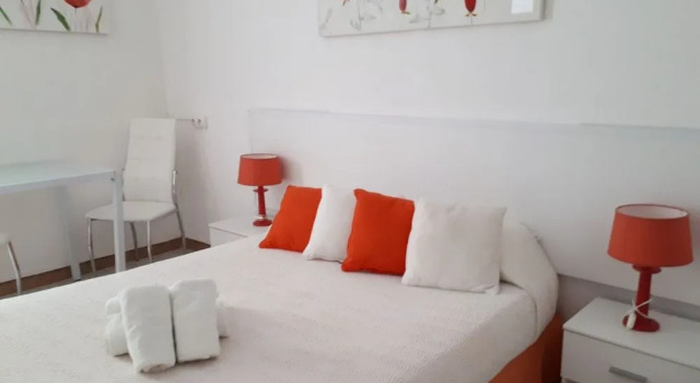 Hancy Guesthouse, Забронировать Отель Ницца Приморские Альпы, рядом с Набережная Соединенных Штатов