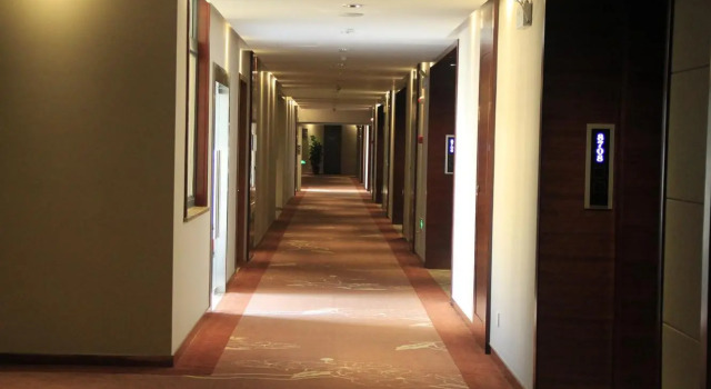 Xian Zhongfei GrandSkylight Hotel, Boek Hotel Hotels in Shaanxi met parkeren, Parkeren