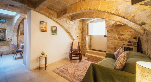 Traditional 500 Year old Gozitan Townhouse, Varaa Lomakoti Victoria Gozo