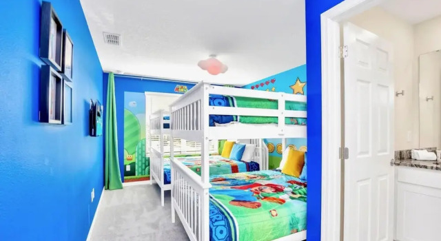 Vibrant 7BR Home With Pool Hot Tub and Games Room, Rezerwuj Hotel Kissimmee Kissimmee