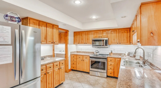 Номер Standard с 4 комнатами Canyon Creek B301 - Walk or shuttle to lifts Condo w/ two fireplaces & shared pool/hot tub/gym