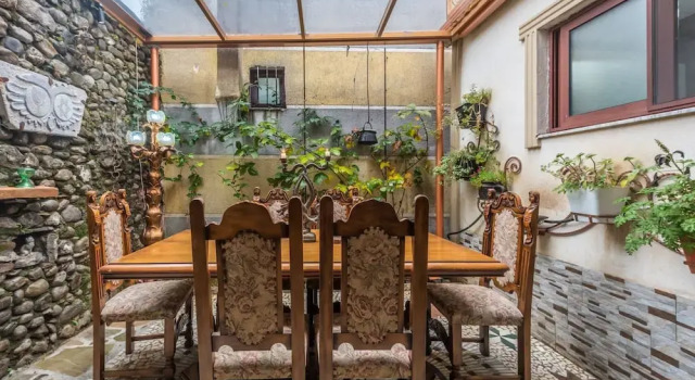 Коттедж Kanuni - Authentic Albanian House