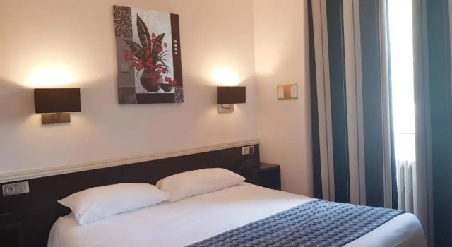 Номер Superior Logis Hôtel De Bretonnière - Beaune centre
