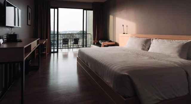 Riverawan Hotel (SHA Plus+)