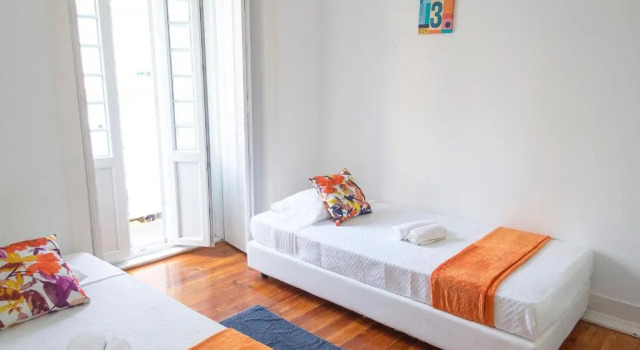Guest House Amoreiras, Забронировать Гостевой дом Campolide Лиссабон, рядом с Лиссабонский музей воды