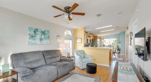 Nettles Island Jensen Beach Home: Walk to Ocean!, Buchen Sie Ferienhaus Jensen Beach Florida