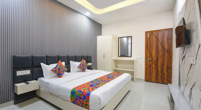 Номер Deluxe Fabhotel Regal