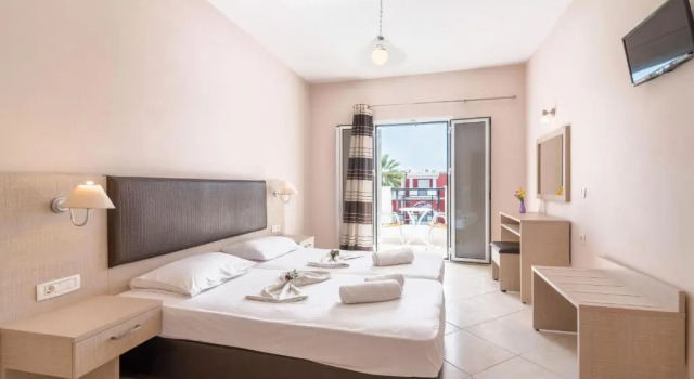 Апартаменты Standard Yakinthos Hotel