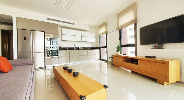 Apartment Rubis | 2BR | Tel Aviv | Florentin | Ma'on St | #TL15, Забронировать Апартаменты/квартира Тель-Авив Тель-Авивский округ, рядом с Independence Hall Museum
