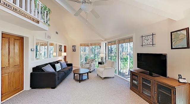New Listing! Stunning Sea Pines Treetop Oasis 1 Bedroom Condo