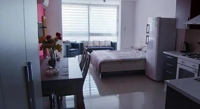 Central Girne Studio Flat with Rooftop Pool, Prenota Hotel Kyrenia Turchia
