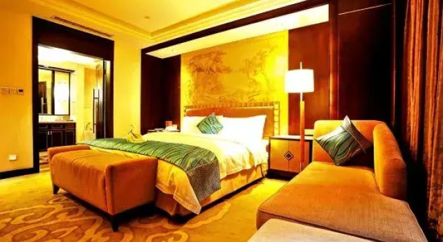 Люкс Ambassador Hubei Huatian Hotel