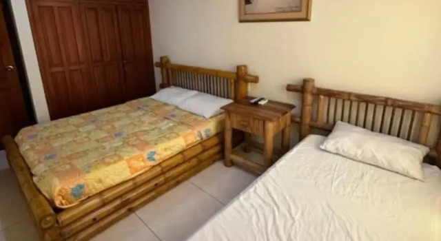 Трёхместный номер Standard Hotel Aiport Crespo