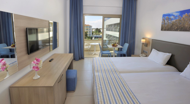 Nissiana Hotel