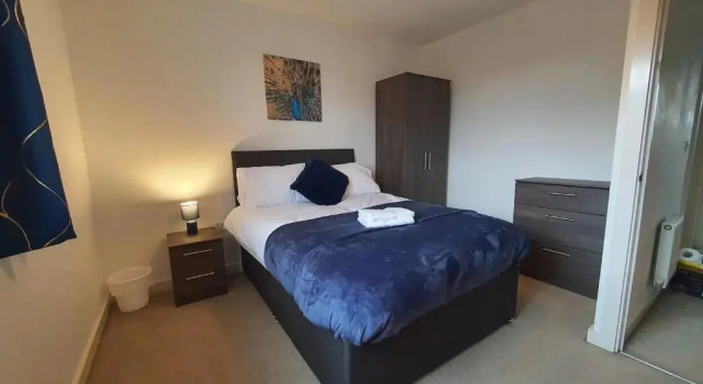 Rest&Recharge @ Robert Hall House by MediaCity (3-Bedroom, 2.5 Bathrooms, Free Parking), Забронировать Отель Отели Манчестера с парковкой, Парковка