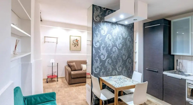 Lovely Apartment Ground Floor Colosseo up 4 Prs !