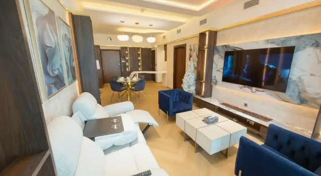 Highend Azure Stay In Palm Jumeirah, Забронировать Апартаменты/квартира Пальма Джумейра , рядом с Jumeirah Palm Tram Station