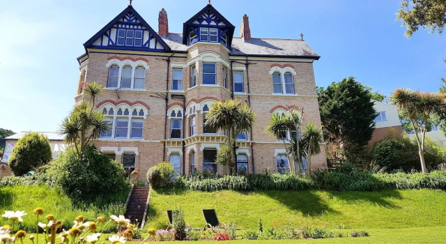 Westwell Hall