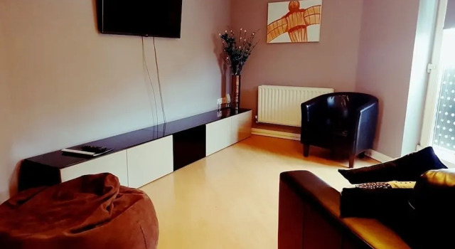 2 Bedroom Apartment With Juliet Balcony