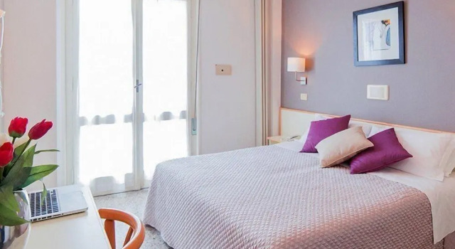Двухместный номер Standard с балконом Hotel Carignano