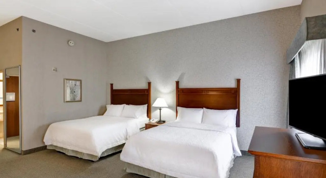 Четырёхместный люкс Hampton Inn Bloomsburg