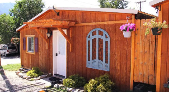 Коттедж c 1 комнатой Yellowstones Treasure Cabins
