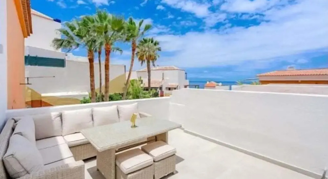 Коттедж Oceanview 1 Bedroom Luxury Apartment Costa Adeje
