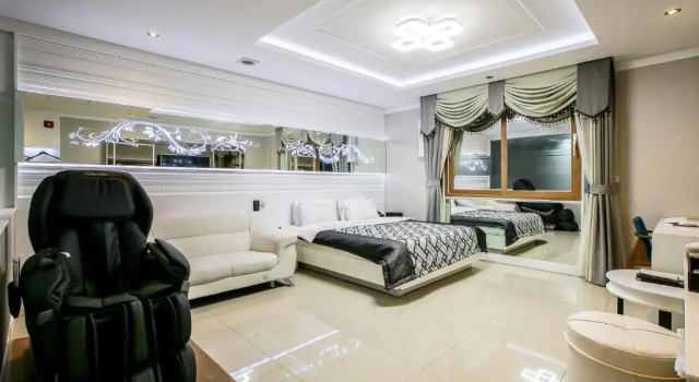 Shell Stone Yeosu, Забронировать Отель Йосу Чолла-Намдо, рядом с Статуя мира