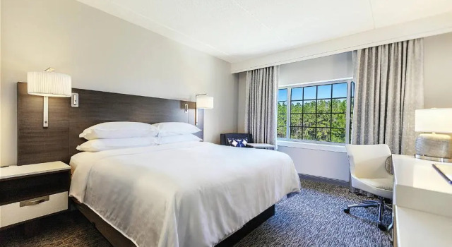 Двухместный клубный номер Standard Sheraton Jacksonville Hotel