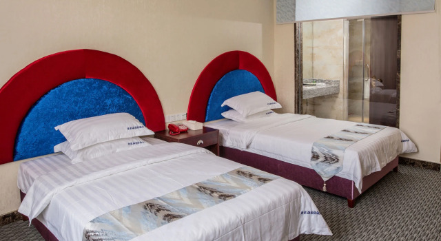 Aiqinhai Hotel, Rezervovat Hotel Hotely v Guangdong s bazénem, Bazén