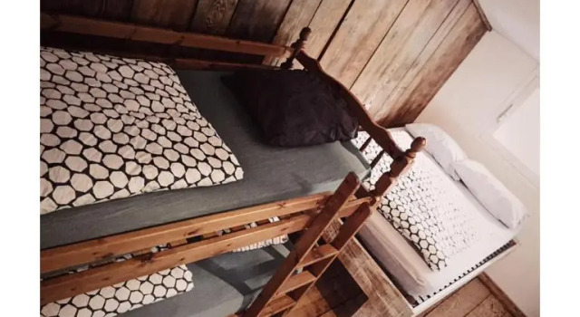 Четырёхместный номер Economy Carwyns Surf House