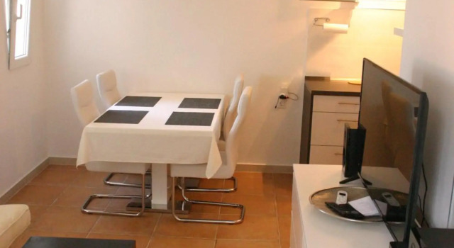 Villa Jelsa, Prenota Villa Jelsa 