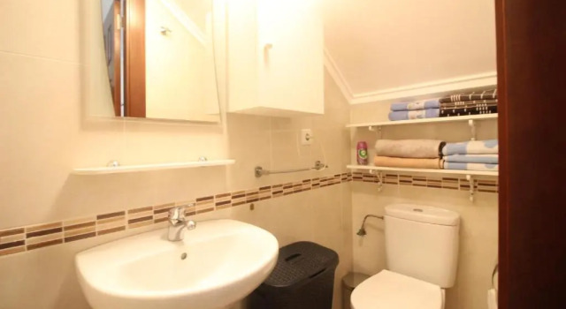 Апартаменты с 3 комнатами Family Townhouse 6 sleeps Maribel