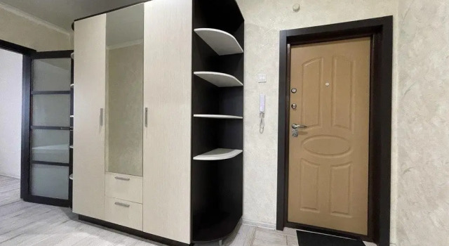 5 Nights on Dmitry Martynov Street 15, Reserva ahora Apartamento Hoteles en Krasnoyarsk con aparcamiento, Aparcamiento